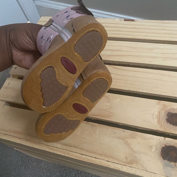 Boots - Picture 3 of 6